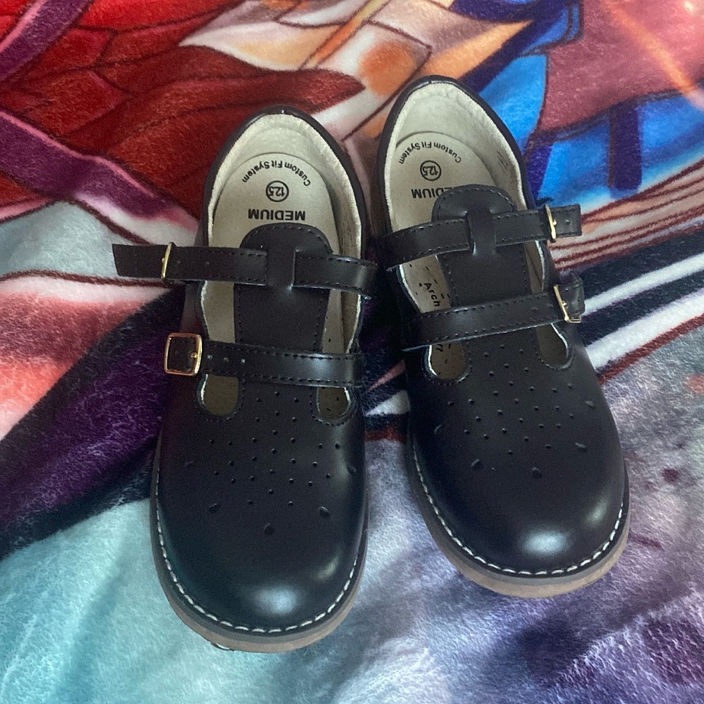 Girls brown two strap school shoes